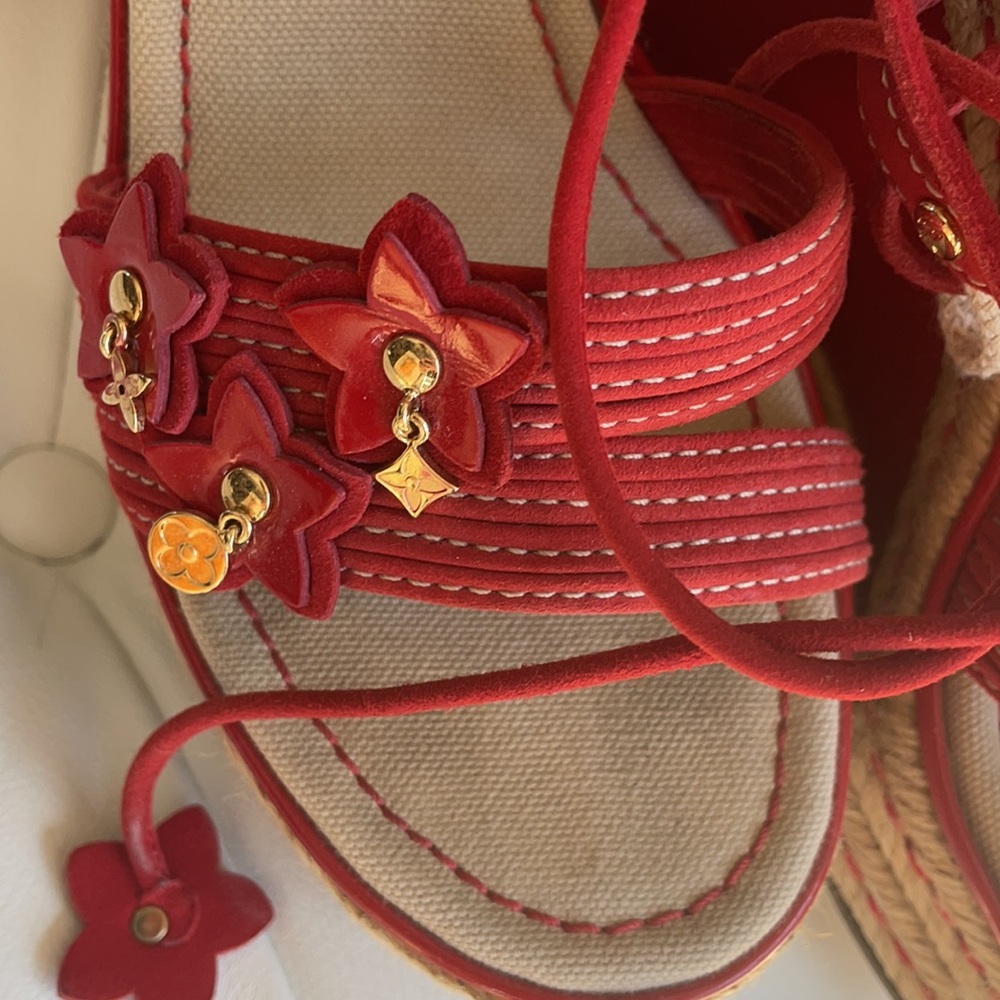 Louis Vuitton Red Suede Espadrille Charm Wedges 39 - Picture 2 of 10